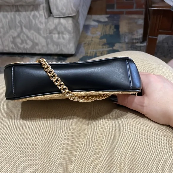 Beautiful wristlet - Picture 4 of 5